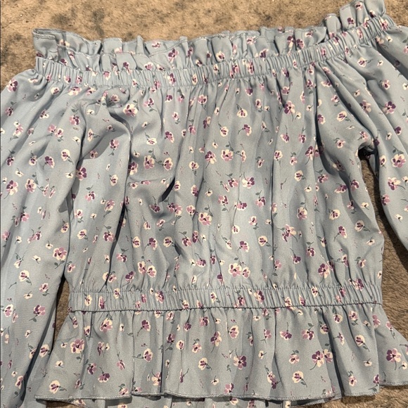 Cactus Light Blue Floral Blouse - Picture 4 of 4